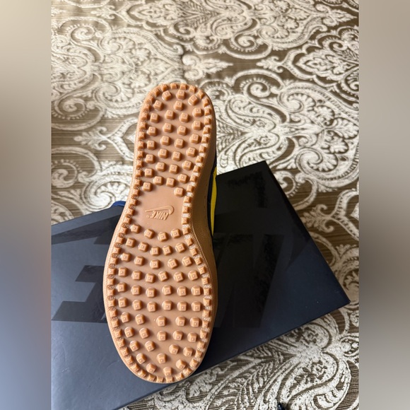 Nike Dark Blue and Yellow Sneakers - Picture 3 of 3